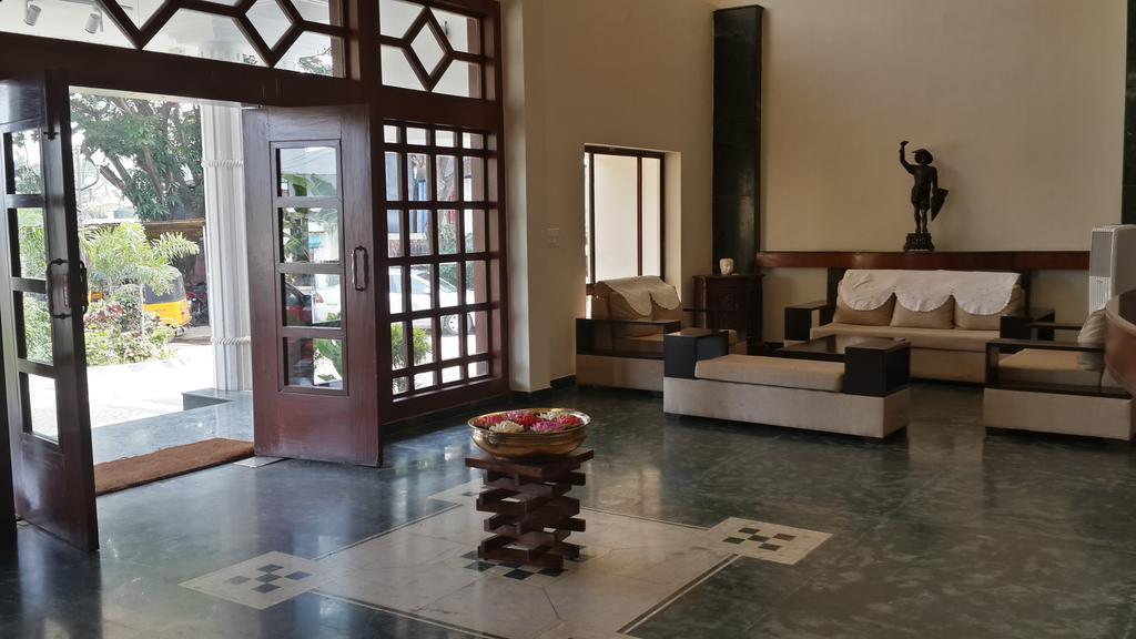 Paramount Inn Sriperumbudur Екстериор снимка